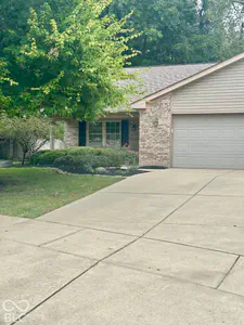 8930 Stepping Stone Way, Avon - 3