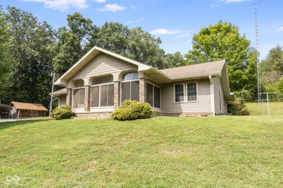 22110 Beacon Street, Metamora - 2