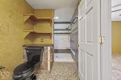 2500 S Edgewood Cove, Martinsville - 32