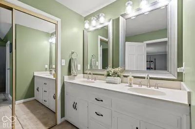 10704 Sand Key Circle, Indianapolis - 46