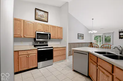 6404 Barberry Drive, Avon - 13