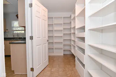 2372 Shadowbrook Drive, Plainfield - 25
