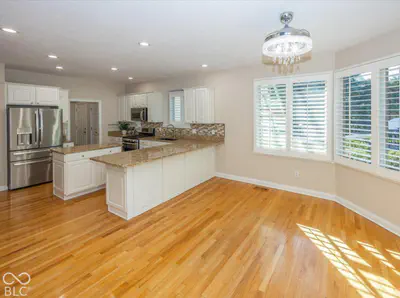 11582 Sutton Place Drive, Carmel - 12