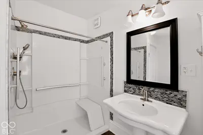 1114 Saint Clair Street, Indianapolis - 47