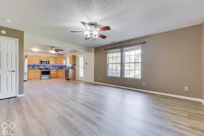 10908 Firefly Circle, Indianapolis - 12