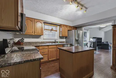 11533 Jamestown West Drive, Fishers - 7