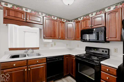 1495 Hedge Court, Greenfield - 20