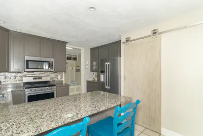 111 Fairfield Lane, Pendleton - 10