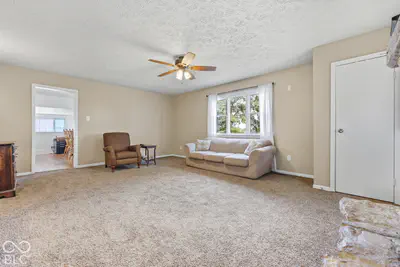 9483 950, Waldron - 12