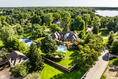 290 Breakwater Drive, Fishers
