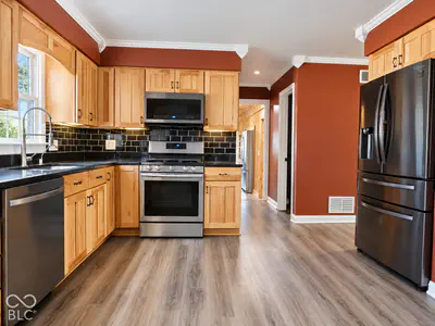 7053 Grosvenor Place, Indianapolis - 13