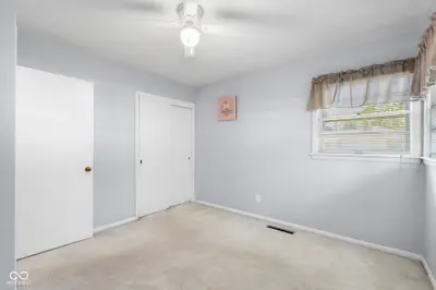 2874 S Oakland Drive, Shelbyville - 34