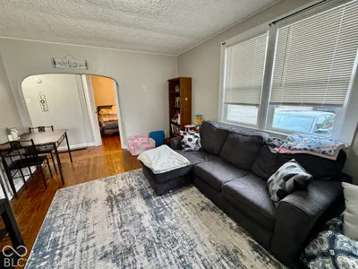 635 High Street, Versailles - 13
