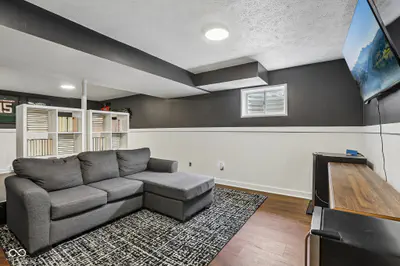 7974 Cobblesprings Drive, Avon - 39
