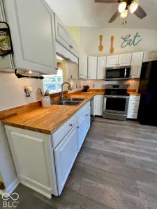 14058 Meadow Lake Drive, Fishers - 29