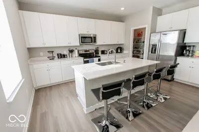 9575 Crossfield Road, Avon - 23