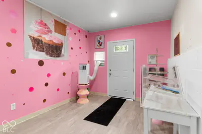9007 Squire Court, Indianapolis - 13
