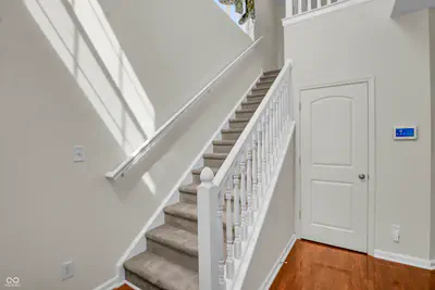 2542 Middle View Drive, Columbus - 5