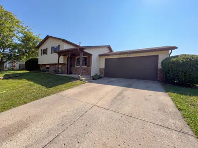 7533 Ardwell Drive, Indianapolis - 17