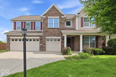 8110 Eskerban Drive, Avon