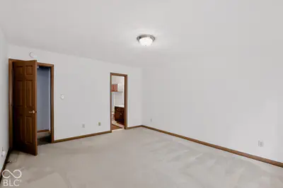 1495 Hedge Court, Greenfield - 33