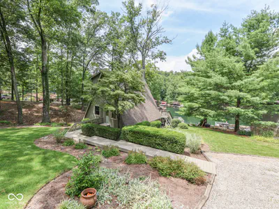 6250 Grosbeak Court, Nineveh - 80