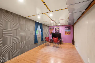 1081 Smith Circle, Paoli - 37