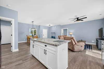 705 N Sobota Way, Trafalgar - 16