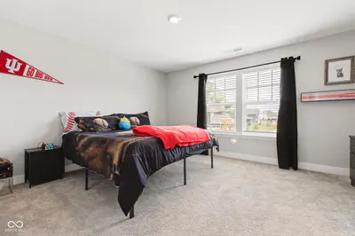 16225 Arndale Court, Fortville - 52