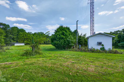 6821 W County Road 700 N, Freetown - 66
