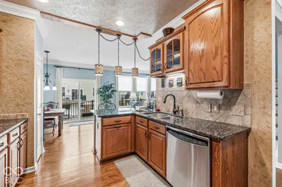 9554 Oakley Drive, Indianapolis - 10