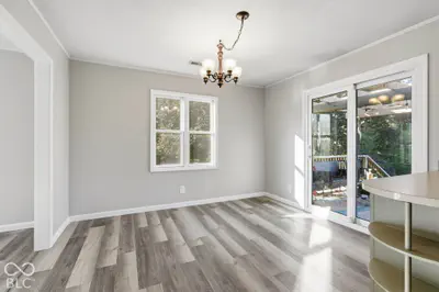 203 N Poplar Street, Amboy - 11