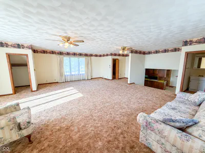 10449 W 300 S, Jamestown - 39