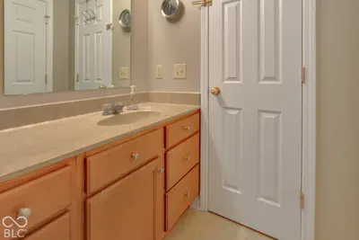 7722 Shasta Drive, Indianapolis - 72