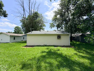 1020 E Seventh Street, Greenfield - 21