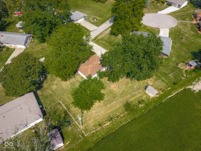 2874 S Oakland Drive, Shelbyville - 49