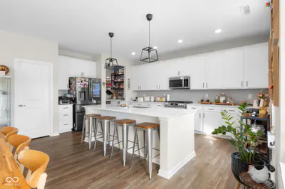 5717 Lauren Lane, Columbus - 19