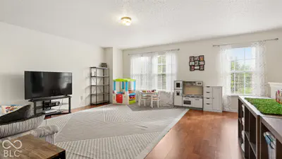 1124 E McClarnon Drive, Greenfield - 24
