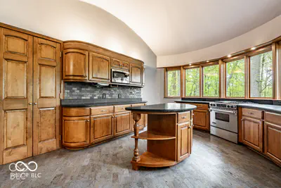 402 Kessler Boulevard West Drive, Indianapolis - 4