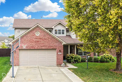 250 Lakemoore Street, Brownsburg - 2