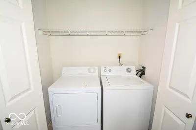 4537 Connaught East Drive, Plainfield - 18