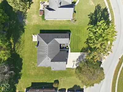 1048 Cobblefield Way, Greenfield - 50