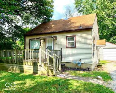 3416 W Riverside Avenue, Muncie - 2