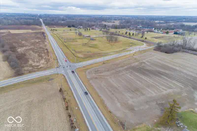 7838 US Highway 52, New Palestine - 38