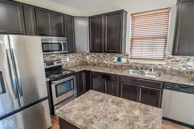 7645 Thorney Wood Drive, Indianapolis - 10