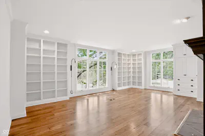 8437 500, Zionsville - 24