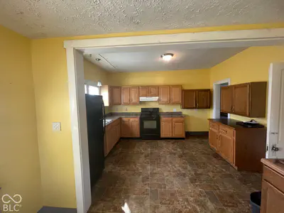 607 4th, Seymour - 15