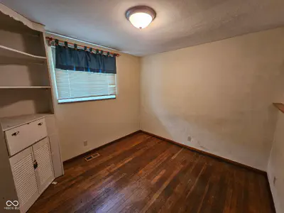 311 Edgeway Drive, Alexandria - 17