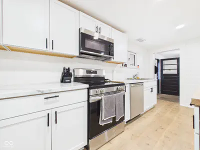 210 27th Street, Elwood - 9