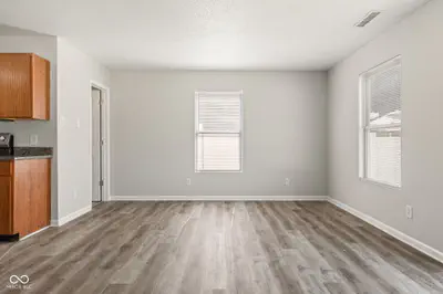 9145 Centenary Lane, Camby - 11